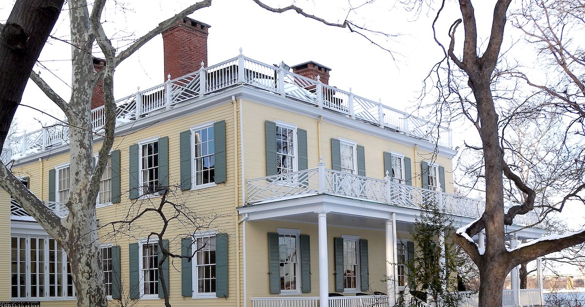 Gracie Mansion Sleepout
