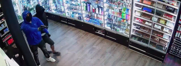 Police Seek Suspects in First Avenue Gunpoint Robbery