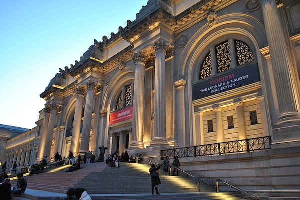 the met fifth ave evacuated