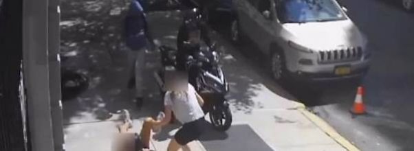 VIDEO: Women Fight Off Moped-Riding Robbers in Broad Daylight