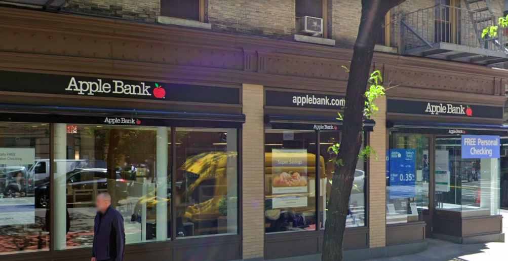 Apple Bank robbed upper east side