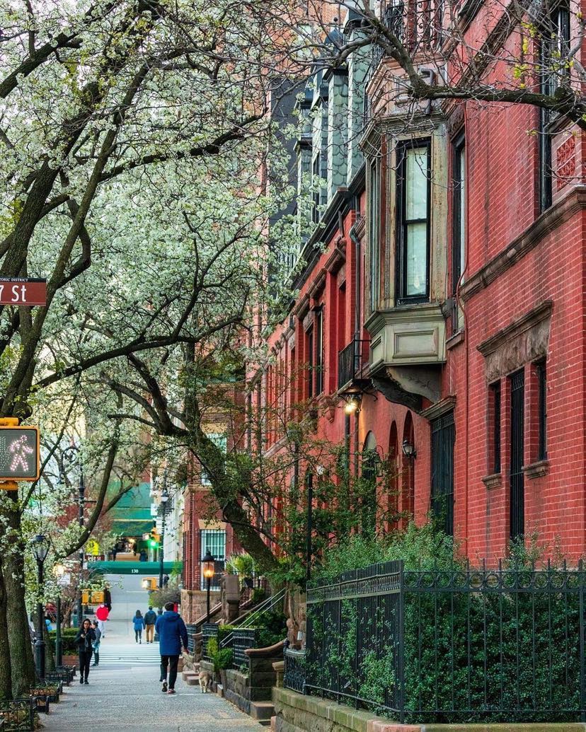 Henderson Place east end avenue