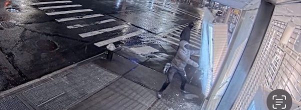 Looters Smash Windows, Steal $242,000 Worth of Hermes Bags from East Side Auction House
