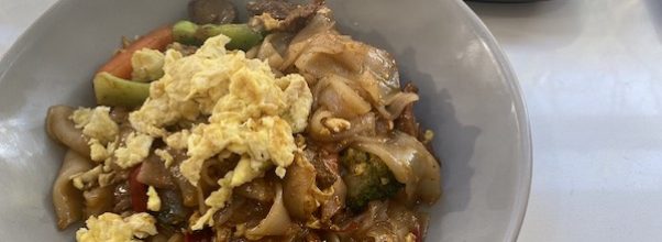 Lenox Thai Opens on First Avenue