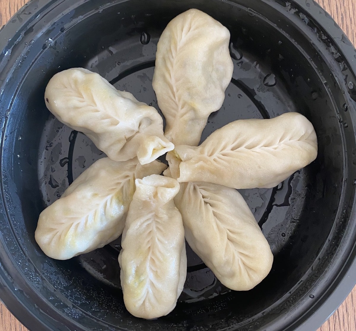 Steamed mixed vegetable dumplings