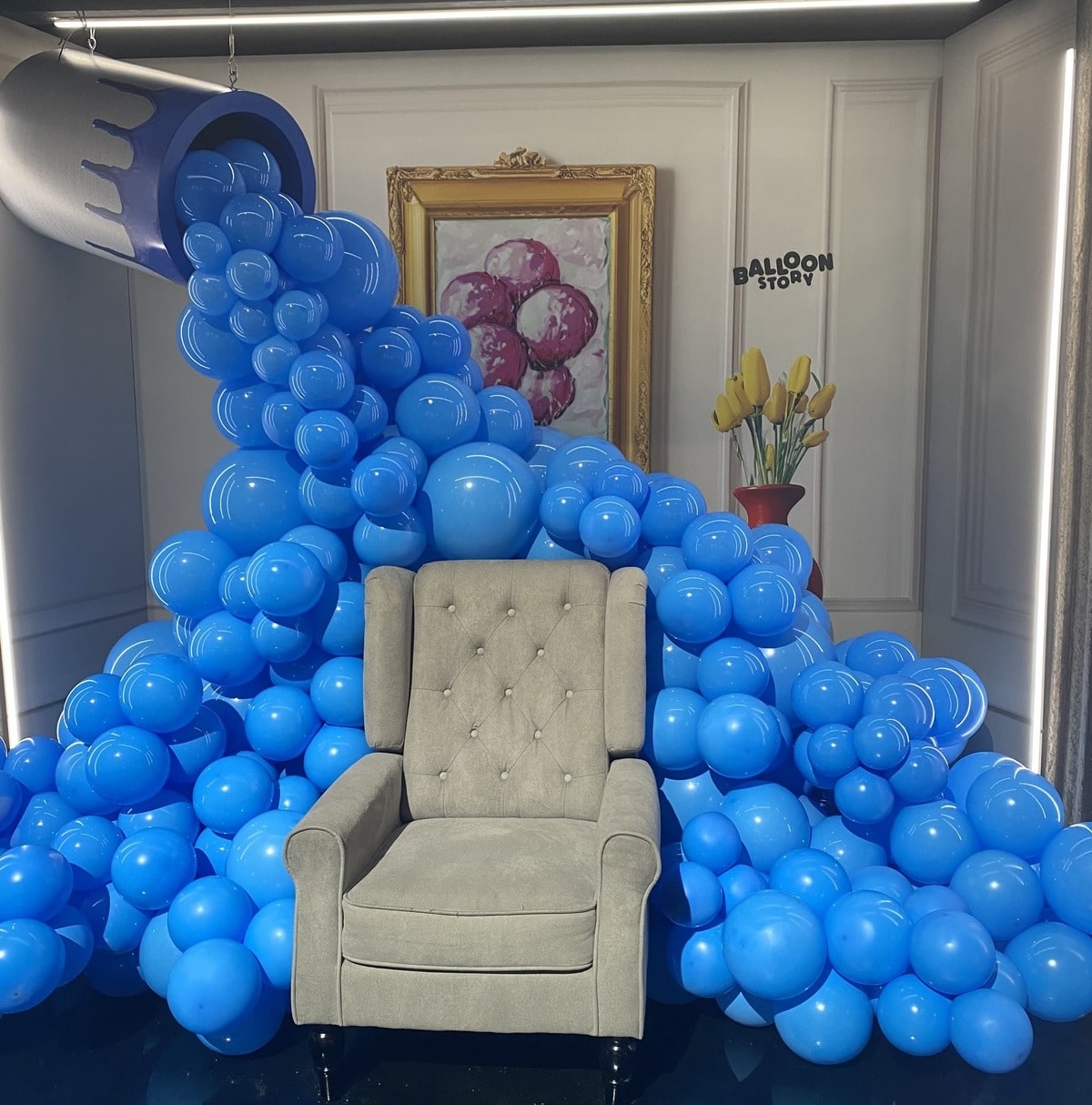 living room balloon story