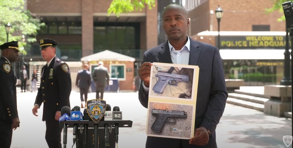 nypd presser gracie mansion shooting