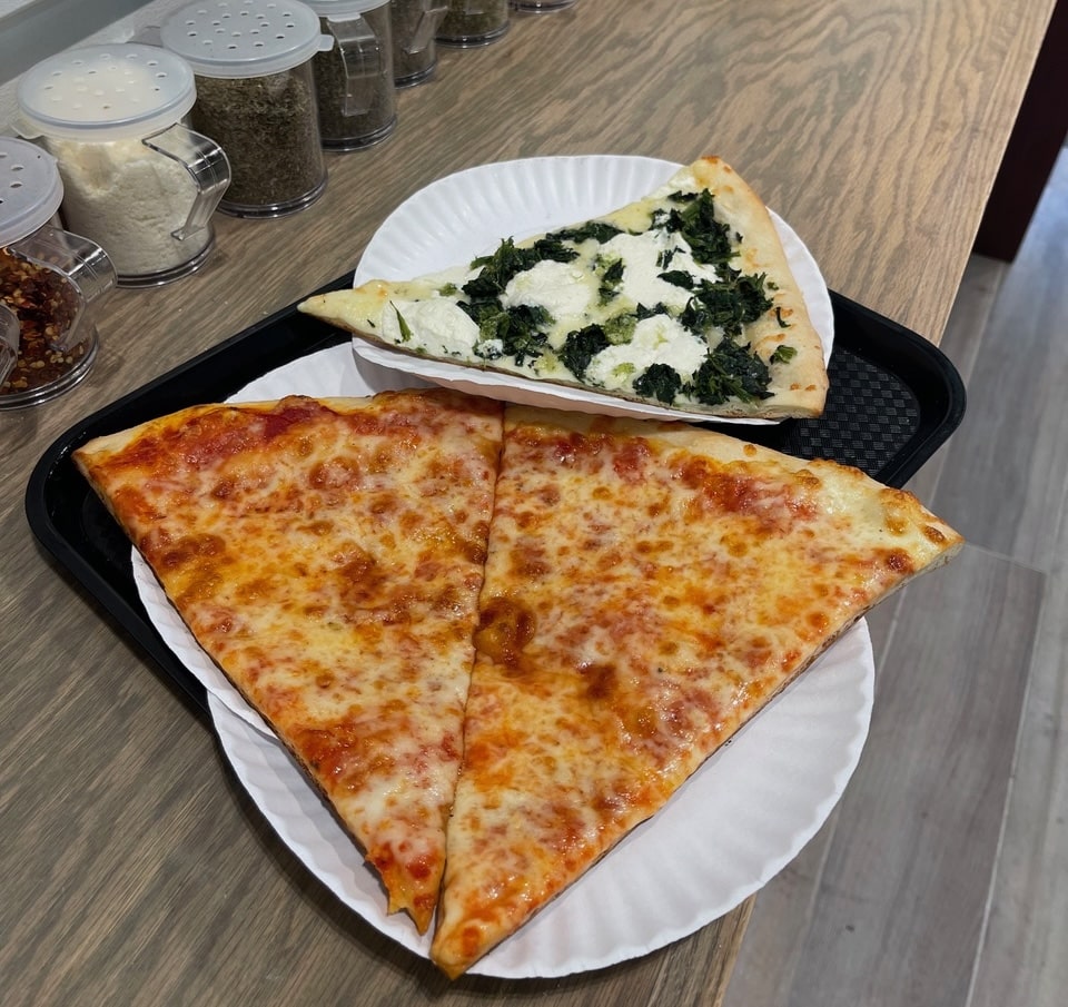 krave pizza ues