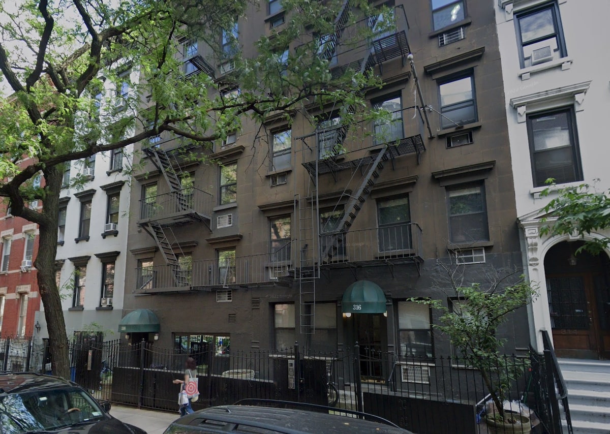 316-318 east 77th street